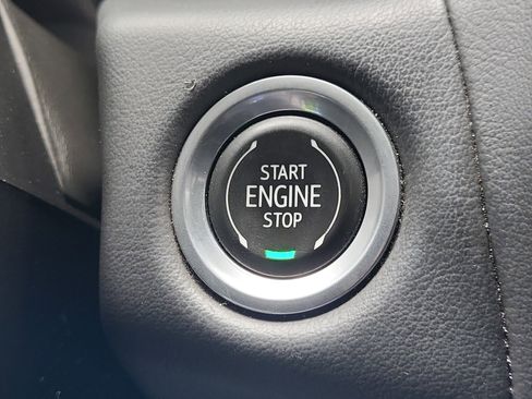 Used 2023 Chevrolet Suburban LT AWD/4WD image 31