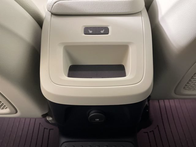 Certified 2025 Volvo XC60 T8 Plus w/ Protection Package Premier AWD/4WD image 36