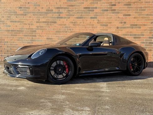 Certified 2024 Porsche 911 Targa 4 GTS image 1