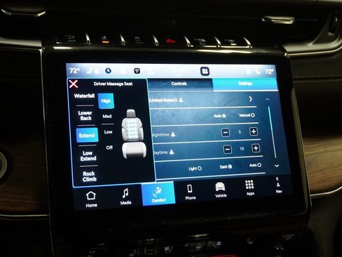 Certified 2024 Jeep Grand Cherokee Summit w/ High Altitude Package image 28