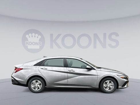 New 2026 Hyundai Elantra SE image 8