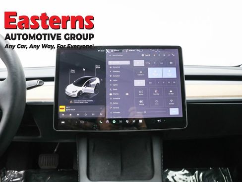 Used 2023 Tesla Model 3 Standard Range image 12