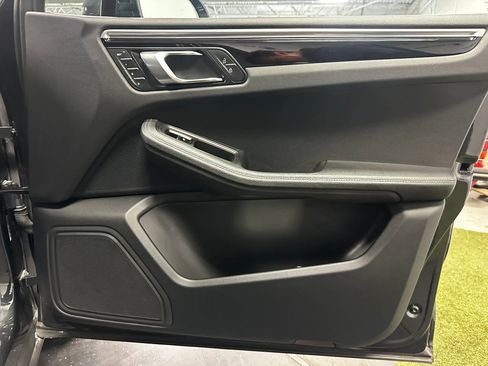 Used 2023 Porsche Macan Turbo AWD/4WD image 25