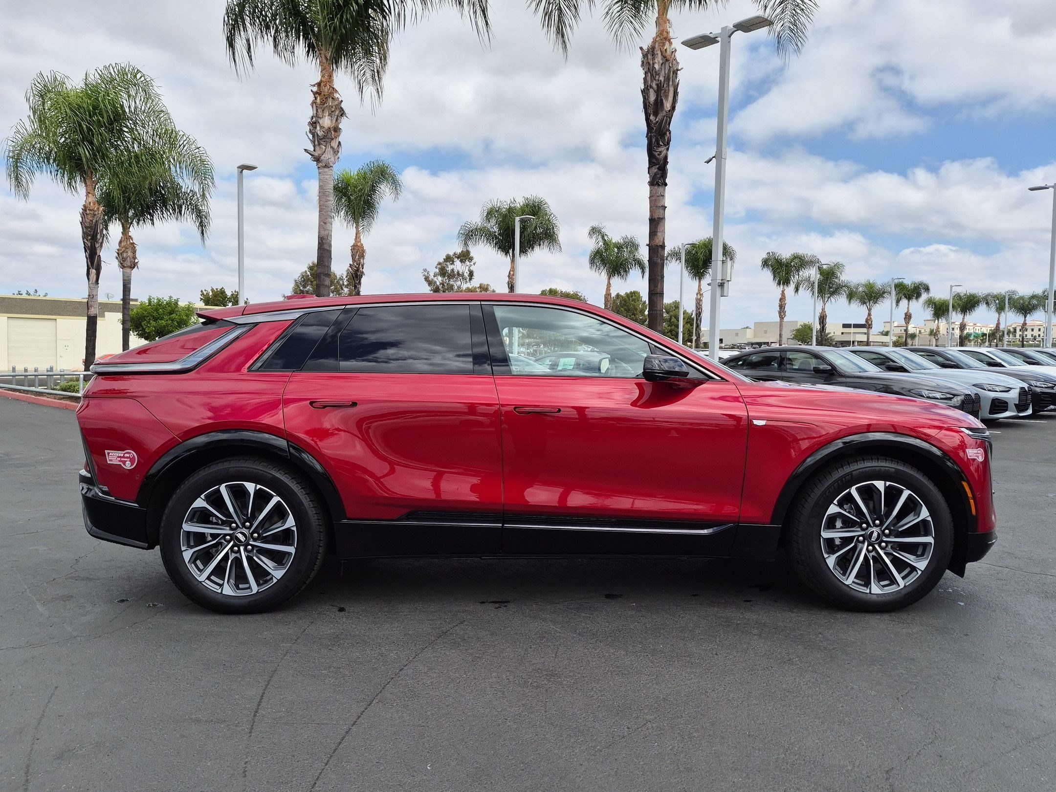 Used 2024 Cadillac Lyriq Sport RWD image 11