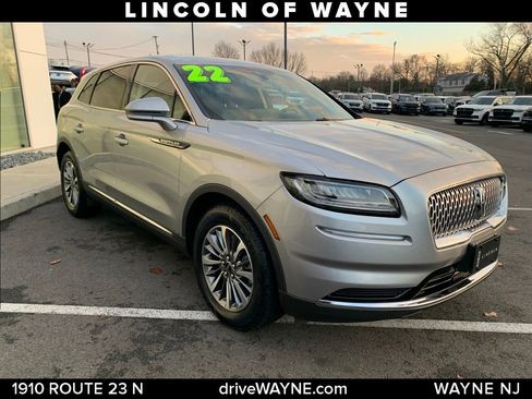 Certified 2022 Lincoln Nautilus AWD w/ Premium Package image 9