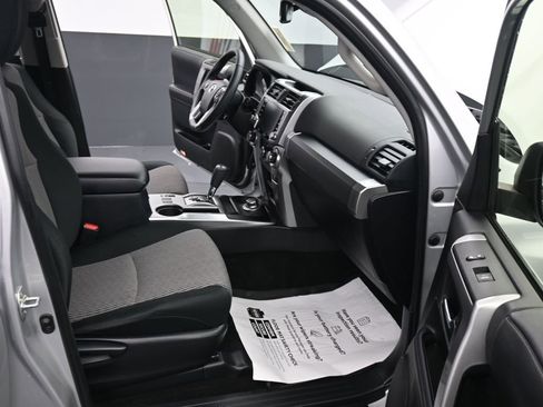 Used 2024 Toyota 4Runner SR5 AWD/4WD image 25