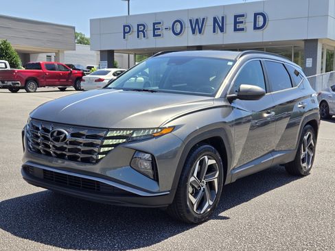 Used 2022 Hyundai Tucson SEL w/ Convenience + Premium Package FWD image 2