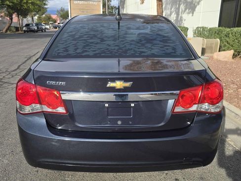 Used 2015 Chevrolet Cruze LS image 6