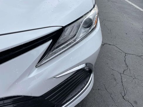 Used 2021 Toyota Camry XLE image 16