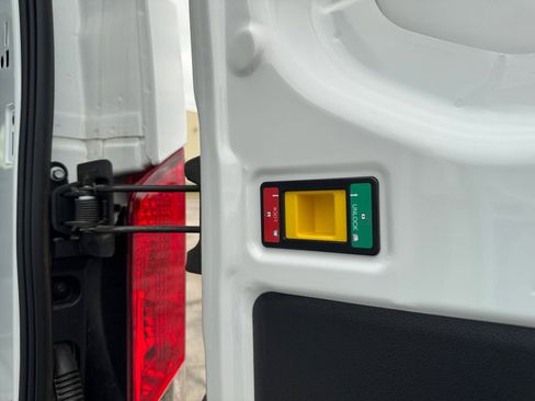 Used 2024 Ford Transit 250 Low Roof RWD image 18