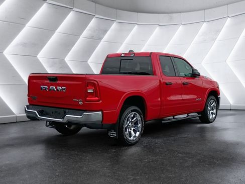 Used 2025 RAM 1500 Big Horn AWD/4WD image 6