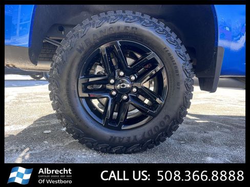 Used 2025 Chevrolet Silverado 1500 LT Trail Boss w/ Convenience Package II image 35