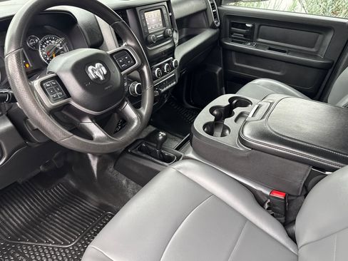 Used 2022 RAM 2500 Tradesman w/ Chrome Appearance Group image 10