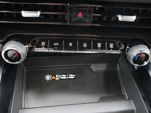 New 2026 Chevrolet Suburban Premier AWD/4WD image 14