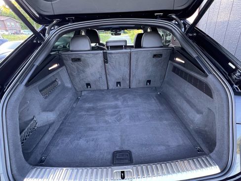 Used 2019 Audi Q8 Prestige image 21