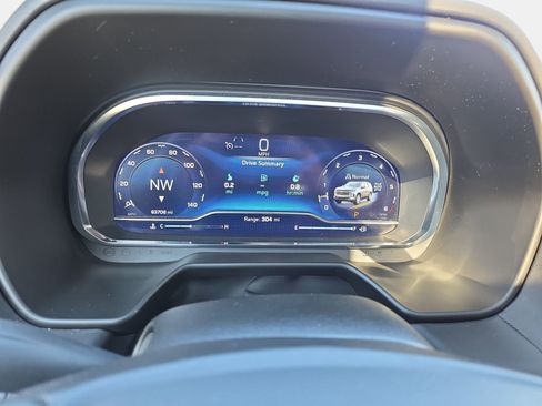 Used 2024 Chevrolet Tahoe High Country image 19