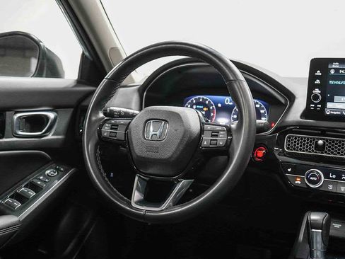 Used 2023 Honda Civic Touring image 17