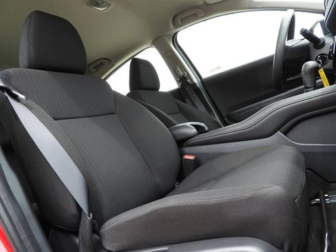 Used 2018 Honda HR-V LX image 32