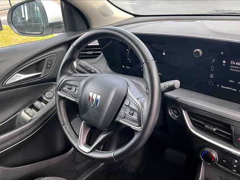 Used 2025 Buick Encore GX Preferred FWD image 17