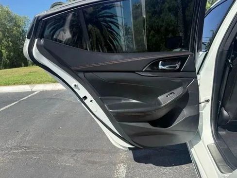 Used 2021 Nissan Maxima SR w/ Sport Mat Group FWD image 11