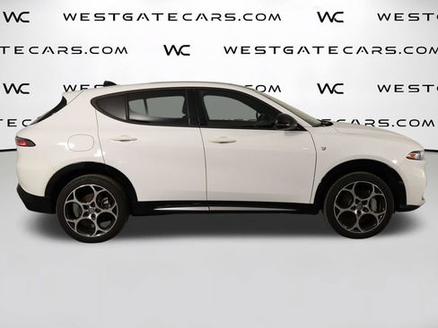 Used 2024 Alfa Romeo Tonale Ti AWD/4WD image 49