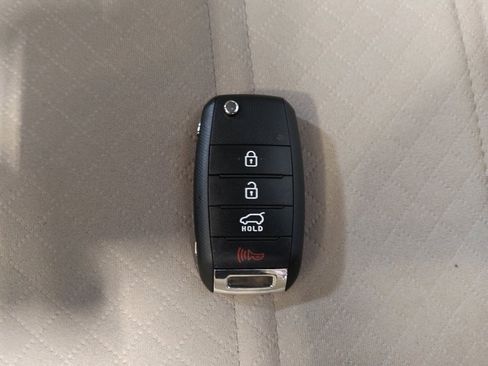 Used 2018 Kia Sorento FWD image 32