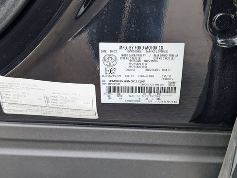 Used 2022 Ford Explorer ST-Line w/ Class IV Trailer Tow Package AWD/4WD image 25