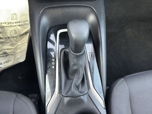 Used 2025 Toyota Corolla LE image 19