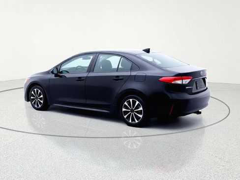 Used 2023 Toyota Corolla LE FWD image 3