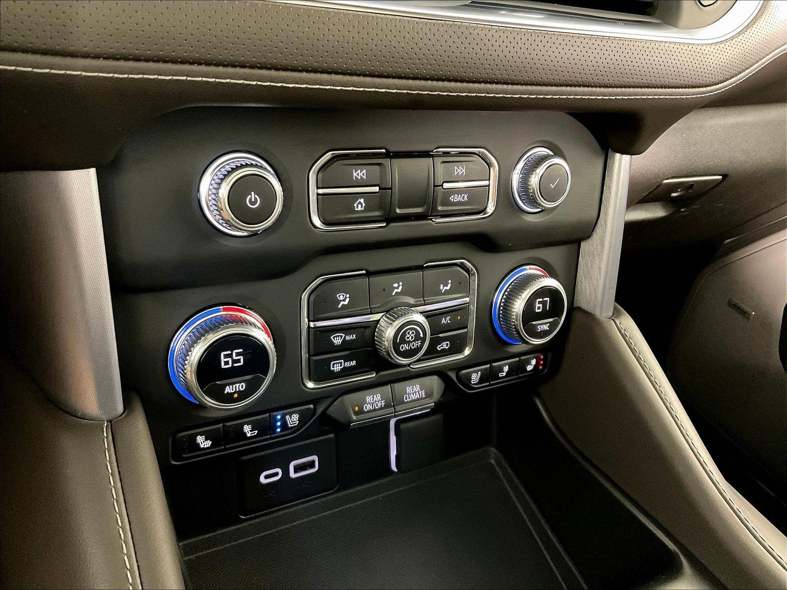 Used 2023 GMC Yukon XL SLT w/ SLT Premium Package AWD/4WD image 15