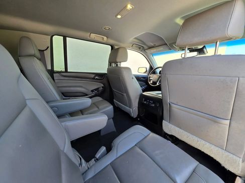 Used 2020 Chevrolet Suburban LT w/ Texas Edition Package RWD image 16