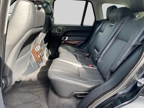 Used 2014 Land Rover Range Rover HSE image 7