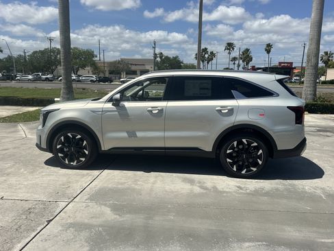 New 2026 Kia Sorento SX FWD image 9