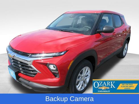 New 2026 Chevrolet TrailBlazer LS w/ LS Convenience Package AWD/4WD image 1