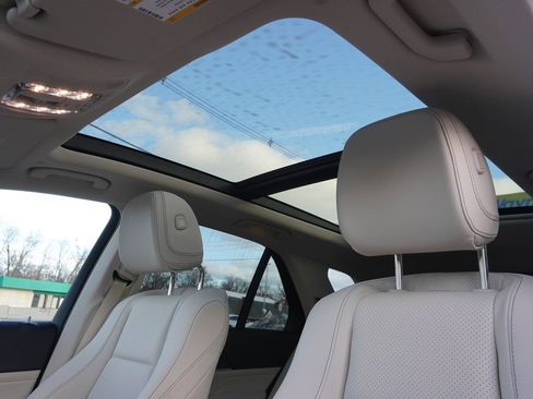 Used 2022 Mercedes-Benz GLE 350 4MATIC image 25