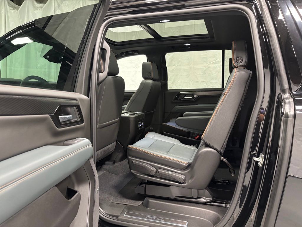 Used 2026 GMC Yukon XL AT4 w/ AT4 Premium Package AWD/4WD image 42