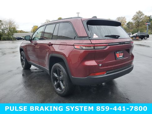 New 2025 Jeep Grand Cherokee Limited w/ Black Appearance Package AWD/4WD image 7