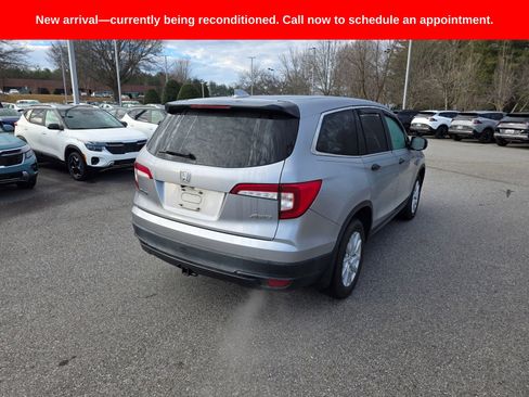 Used 2019 Honda Pilot LX image 5