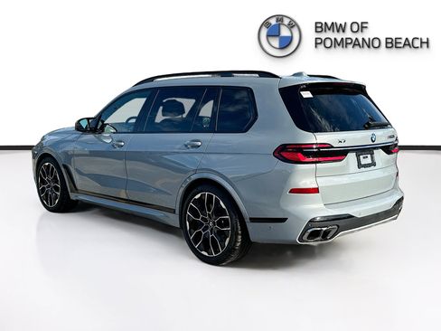 Used 2025 BMW X7 M60i w/ Executive Package image 5