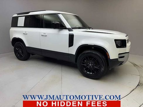 Used 2025 Land Rover Defender 110 S AWD/4WD image 7