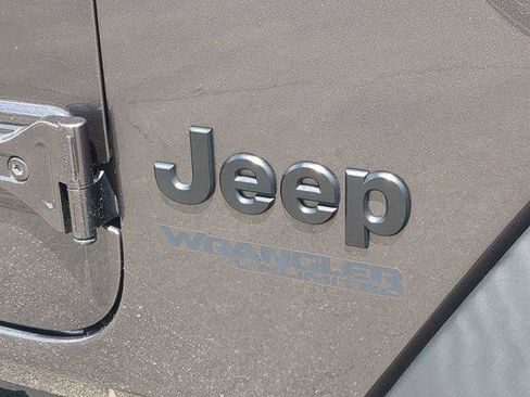 Certified 2022 Jeep Wrangler Unlimited Sport AWD/4WD image 13