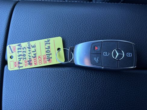 Used 2025 Mercedes-Benz GLE 350 4MATIC image 30
