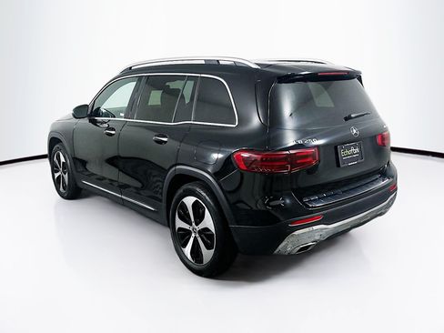 Used 2025 Mercedes-Benz GLB 250 4MATIC image 5