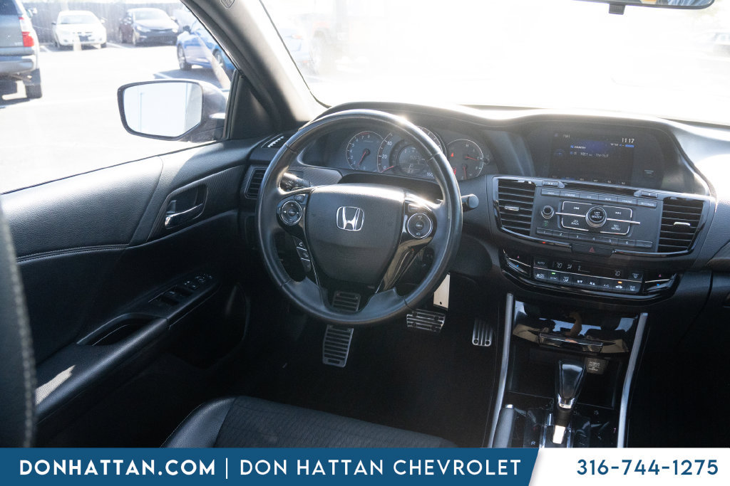 Used 2016 Honda Accord Sport image 18
