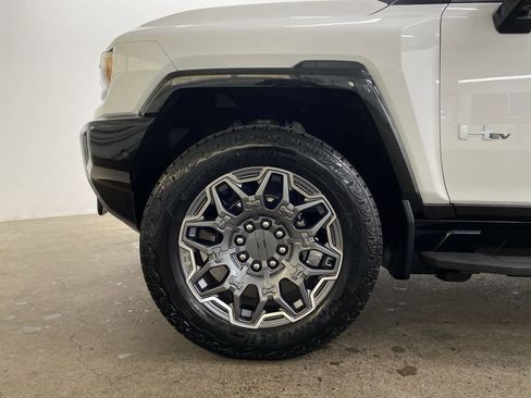 Used 2025 GMC Hummer EV 3X image 11