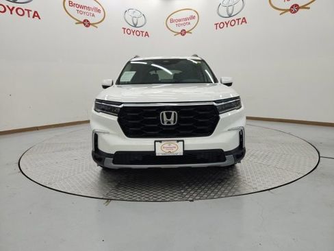 Used 2023 Honda Pilot Elite image 4