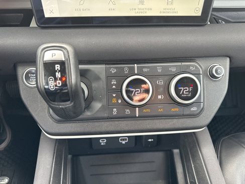 Used 2023 Land Rover Defender 110 S image 4