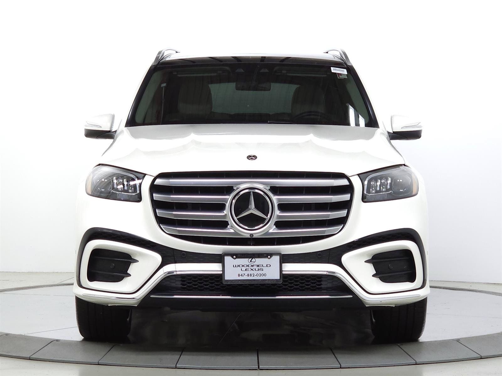 Used 2024 Mercedes-Benz GLS 450 4MATIC image 2