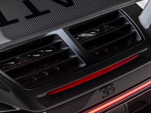 Used 2021 Bugatti Chiron Pur Sport image 66