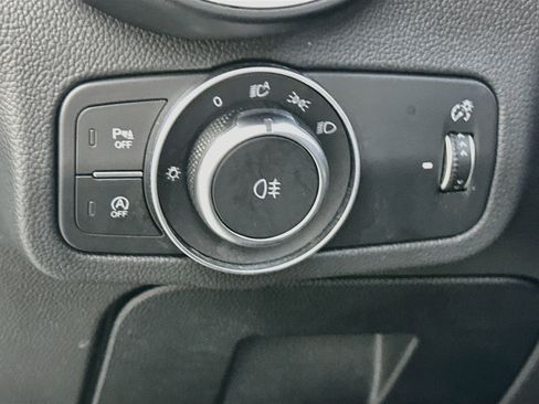 Used 2023 Alfa Romeo Stelvio Ti AWD/4WD image 17